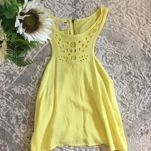 🌵BOGO FREE 🌵LA Hearts Yellow Trapeze Floral Tank